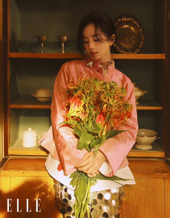 Lưu Thi Thi khoe nhan sắc rực rỡ trong bộ ảnh mới, nàng thơ là đây chứ đâu!-7