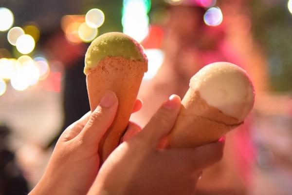 Cuộc sống hiện tại gây bất ngờ của cậu bé băng tuyết sau 5 năm gây bão toàn cầu-5