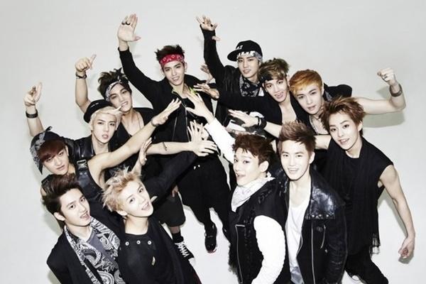 Bắt khẩn cấp nam ca sĩ nổi tiếng dùng dao giết bạn gái trong lúc ngủ-3