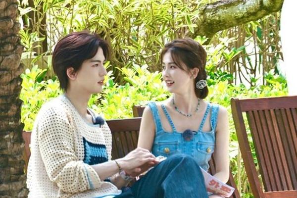 Sau loạt tin đồn chia tay Trương Lăng Hách, Bạch Lộc tự mình đính chính sự thật chỉ với một hành động-14