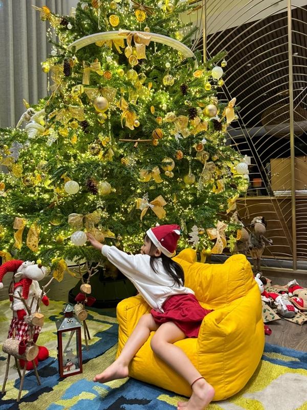 Đón thêm nhóc tì, Noel năm nay nhà Cường Đô La - Đàm Thu Trang có gì đặc biệt?-3