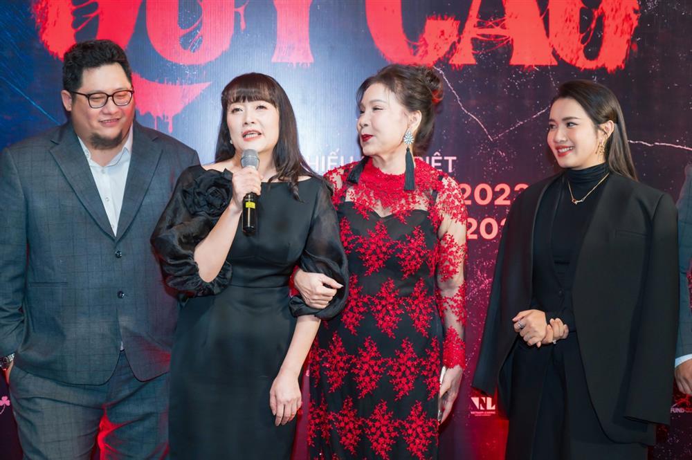 Vân Dung và con trai dự ra mắt phim điện ảnh đầu tay trong cái lạnh tê tái-3