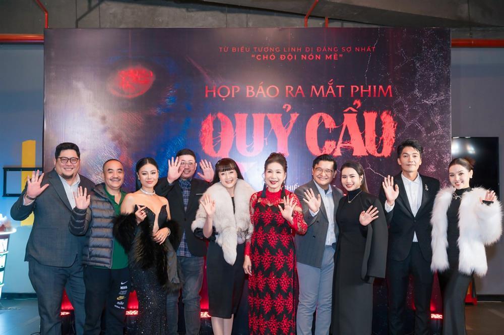 Vân Dung và con trai dự ra mắt phim điện ảnh đầu tay trong cái lạnh tê tái-4