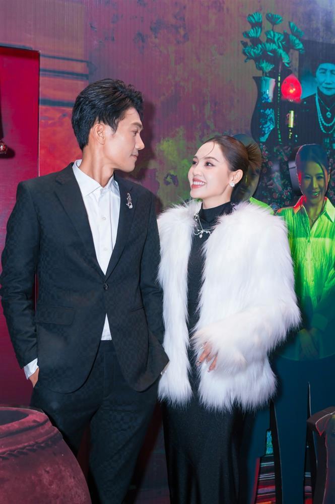 Vân Dung và con trai dự ra mắt phim điện ảnh đầu tay trong cái lạnh tê tái-7