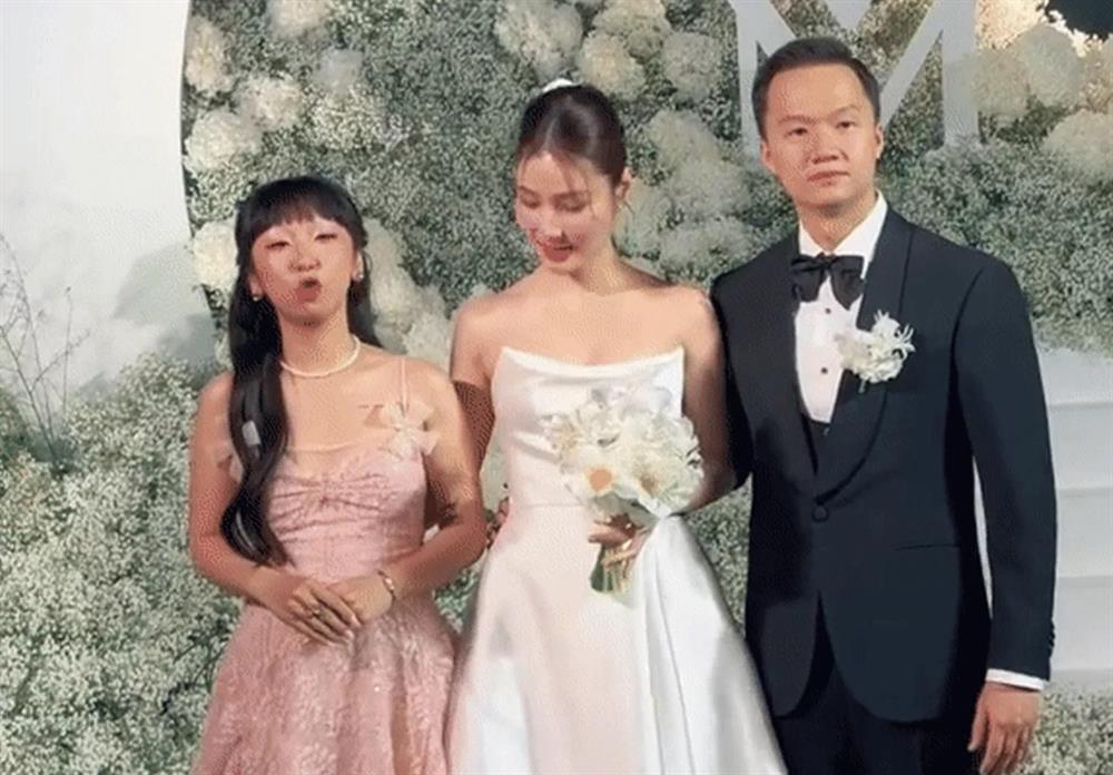 Vì sao Trang Hý bị chỉ trích khi dự đám cưới Diễm My 9X?-1