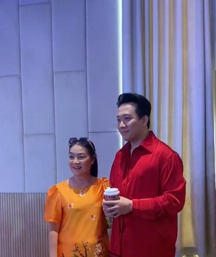 Thực hư chuyện Trấn Thành hất tay, chảnh chọe khi được khán giả xin chụp hình-2