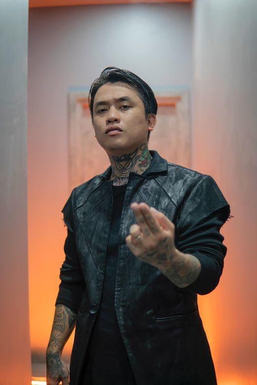 Rapper xăm kín người, hay rap về miền Tây là ai?-5