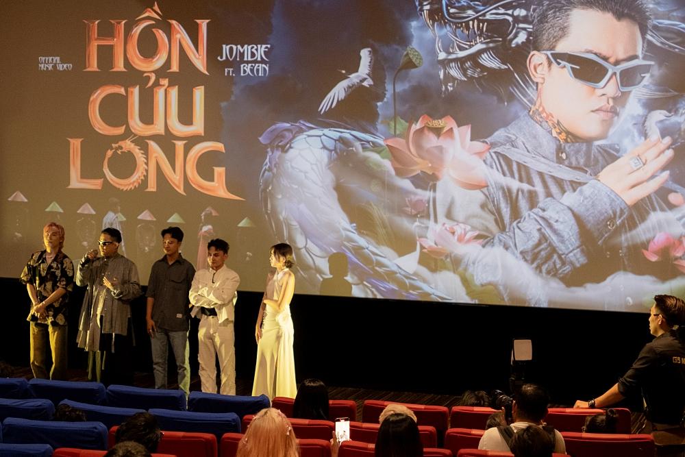 Rapper xăm kín người, hay rap về miền Tây là ai?-6