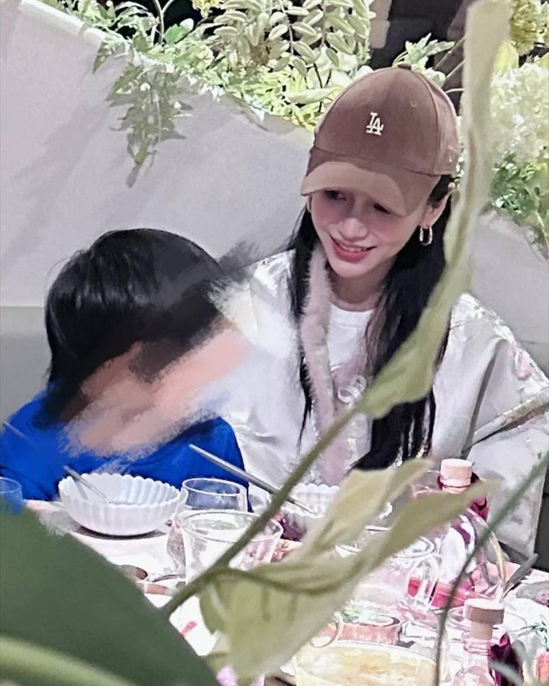 Angelababy lộ diện bên cạnh con trai cưng với ngoại hình gây xôn xao sau gần 3 tháng bị phong sát-1