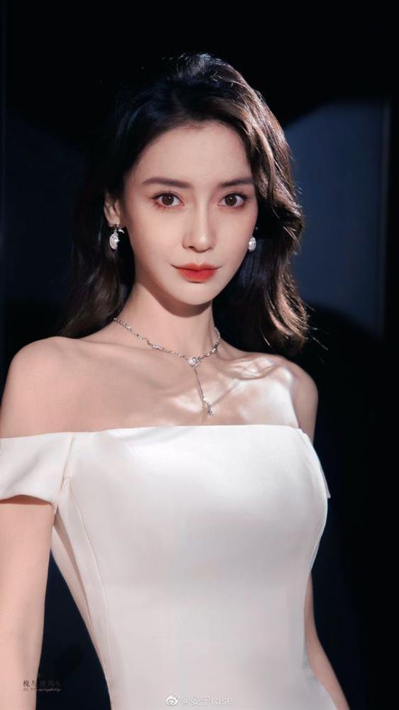 Angelababy lộ diện bên cạnh con trai cưng với ngoại hình gây xôn xao sau gần 3 tháng bị phong sát-3