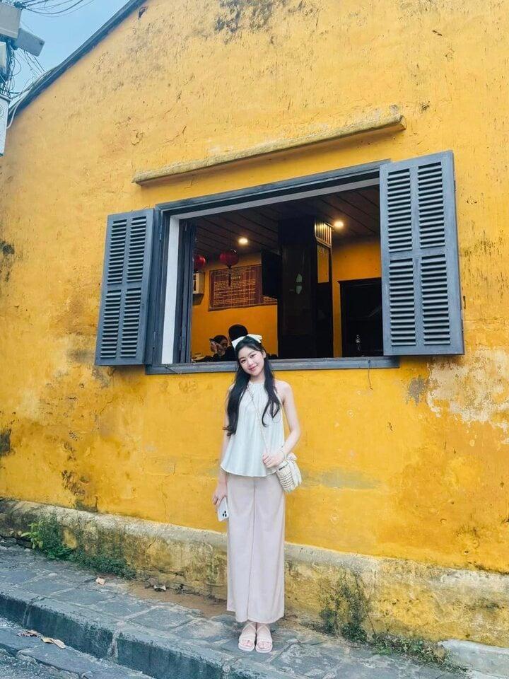 Ái nữ nhà Quyền Linh khoe vẻ đẹp chuẩn hoa hậu khi đi du lịch Hội An-4