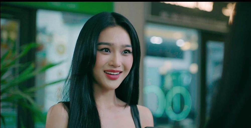 Diễn viên sinh năm 1999 sexy có cảnh nóng táo bạo ở Chúng Ta Của 8 Năm Sau-1