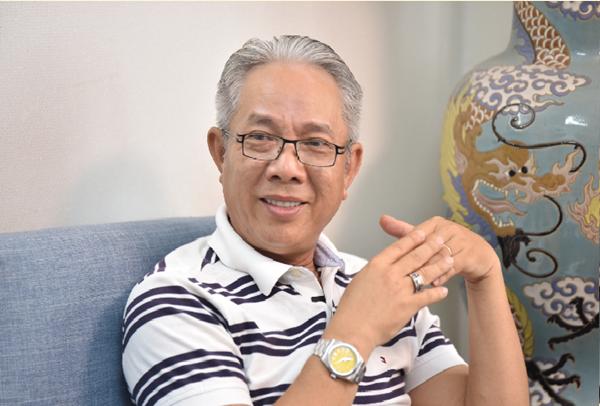 Trung Dân: Bị dè bỉu vì đi xe cà tàng, U60 viên mãn bên vợ được chỉ định-1