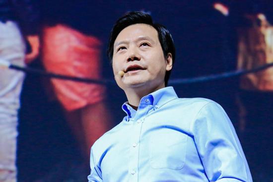 Từ cậu bé làng quê nghèo, đam mê điện tử đến tỷ phú công nghệ thế giới