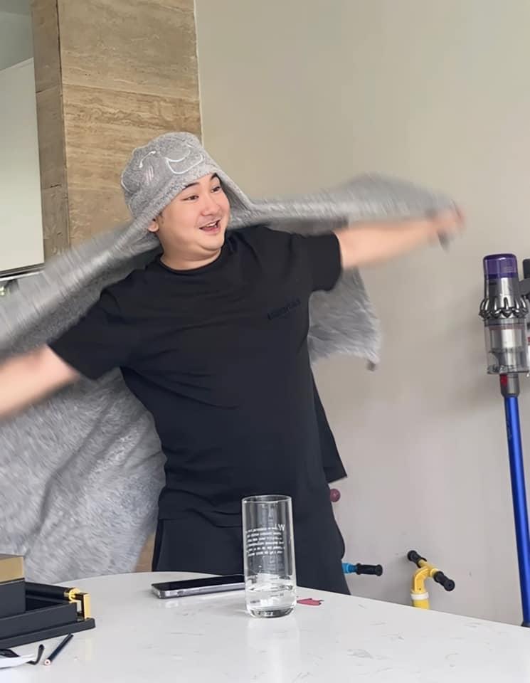 Streamer giàu nhất Việt Nam giảm 7kg, vợ đòi đưa đi tắm trắng sau 8 ngày nhập ngũ-2