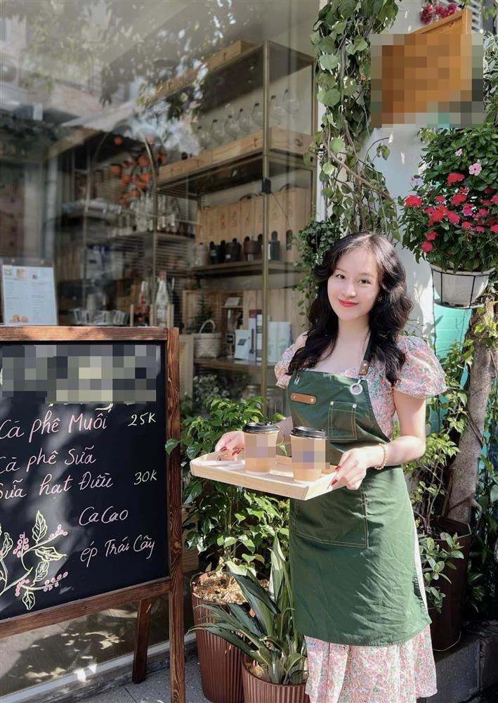 Bà Tưng đi bán cafe sau thời gian náo động MXH, vóc dáng miễn bàn nhưng bị cà khịa đẹp mấy cũng hết thời-3