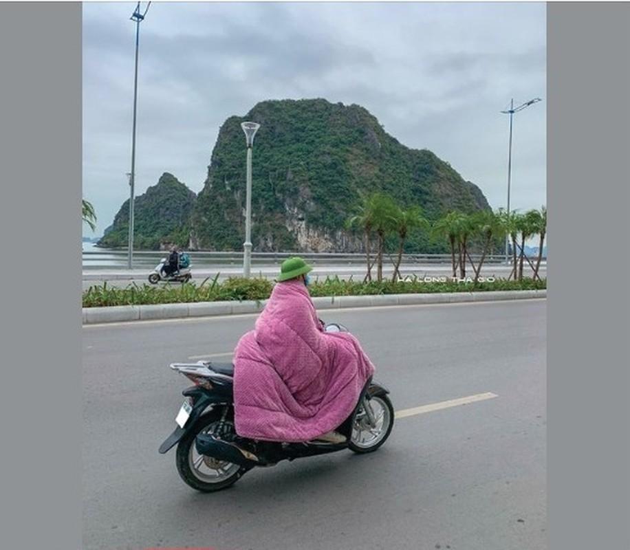 Khoảnh khắc người dân chùm chăn ra đường, đối đầu với cái rét gây bão cư dân mạng-4