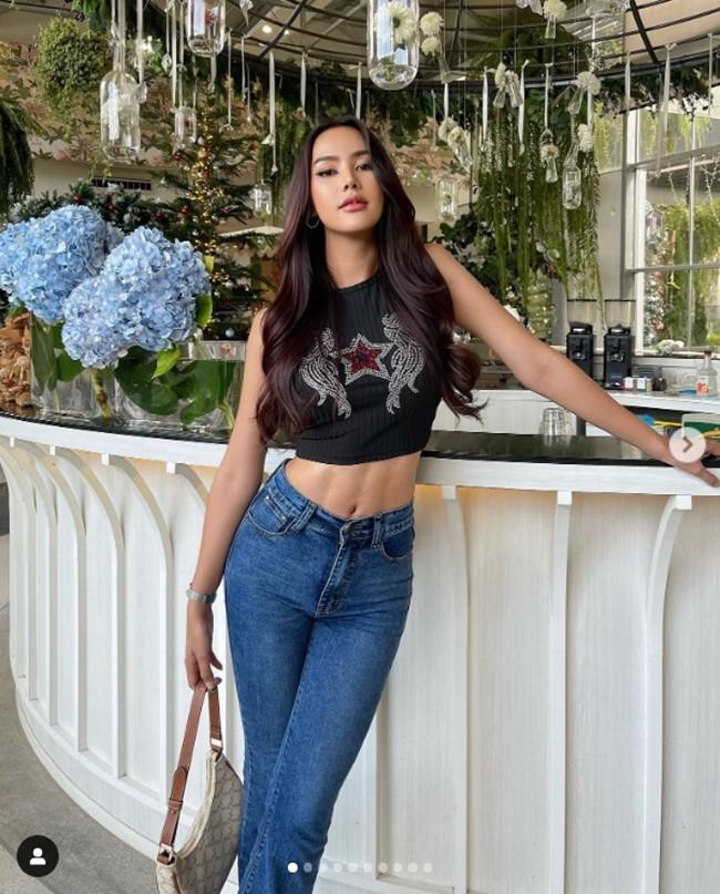 Mẫu chuyển giới Thái Lan ăn uống thả ga vẫn có rãnh bụng đẹp mê mải-5