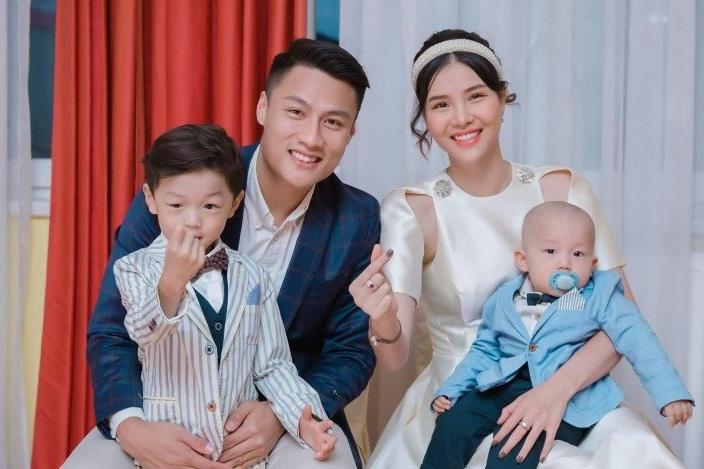 Ngắm nhìn không gian sân nhà đẹp như mơ, ngập tràn sắc xuân của vợ chồng Mạc Hồng Quân-14