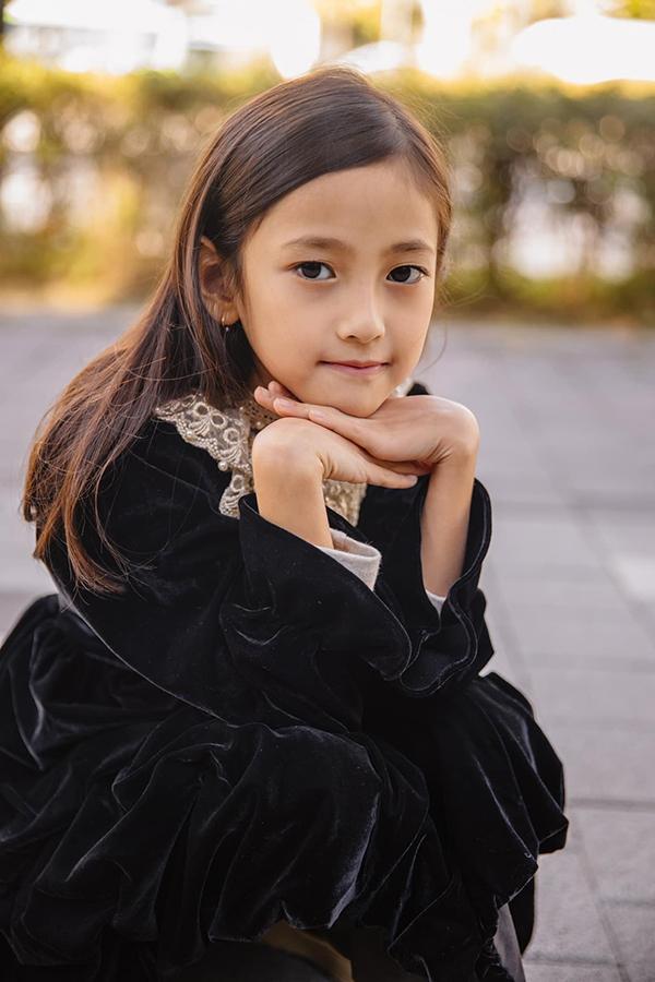Con gái Hoa hậu Hà Kiều Anh xinh đẹp ra sao mà được gọi là mỹ nhân Vbiz tương lai?-6