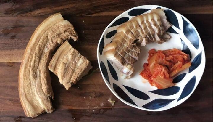 Làm thế nào để thịt lợn luộc không bị thâm xỉn?-1