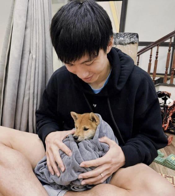 Doãn Hải My trang điểm xinh đẹp, Đoàn Văn Hậu làm một hành động chứng tỏ quyền uy của nóc nhà-3