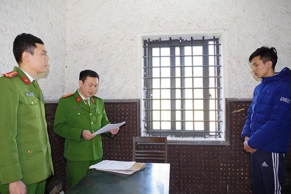 Chặn xe khách bắt nghi can giết người đang trên đường bỏ trốn-2