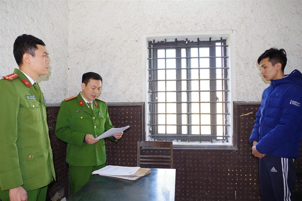 Tài xế lái ô tô đâm 2 CSGT bị khởi tố tội giết người-1