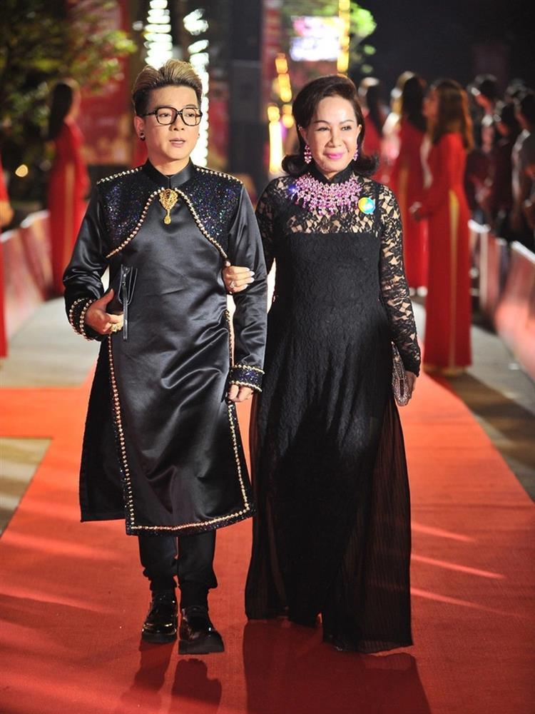 Vũ Hà hiếm hoi đăng ảnh ngọt ngào chúc mừng sinh nhật bà xã, không quên nhắn vợ bớt càm ràm vì điều hài hước này-4