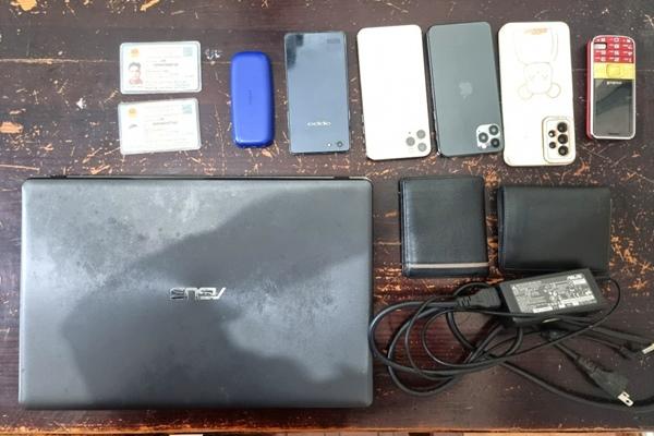 Nam thanh niên cải trang làm xe ôm để cướp điện thoại, bị CSGT tóm gọn-2