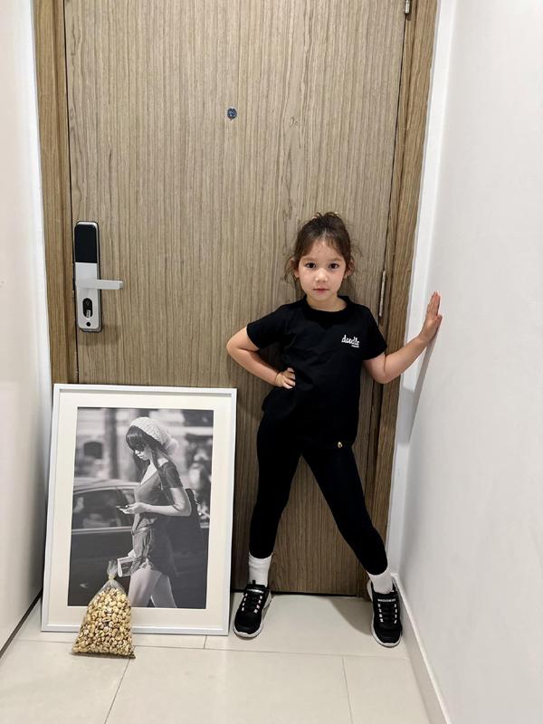 Con gái lai Tây của Hà Anh: Vóc dáng lớn bổng ở tuổi lên 5, fan dự đoán người mẫu tương lai-9