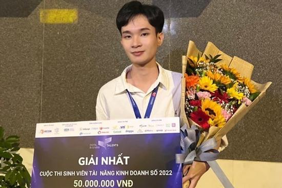 Thủ khoa ngành thương mại điện tử từng 'khóc như mưa' vì chọn sai ngành