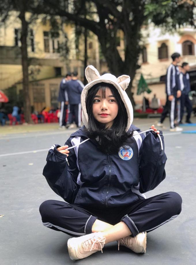 Nữ sinh Nghệ An nổi tiếng nhờ ăn thùng uống vại vẫn xinh đẹp-2