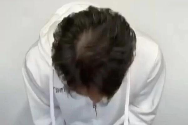 Mặc đồ ngủ đi xem ô tô, người đàn ông bị nhân viên coi thường-3