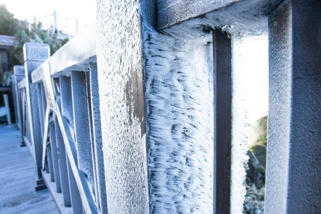 Cảnh sắc tuyệt đẹp khi ánh nắng xuyên băng trên đỉnh Fansipan -1 độ C-4