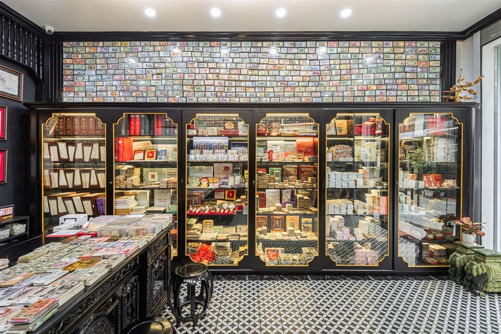 9X Thanh Hóa sở hữu kho tiền quý hiếm, đầu tư 18 chiếc tủ để bảo quản-9