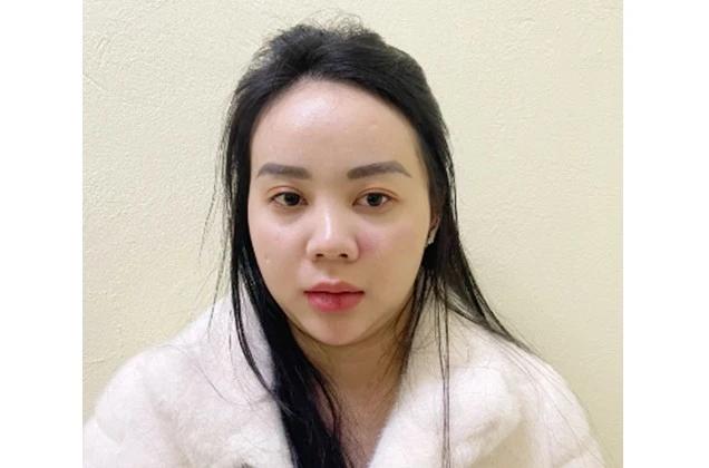 Bắt khẩn cấp tú bà xinh đẹp môi giới mua bán dâm-1