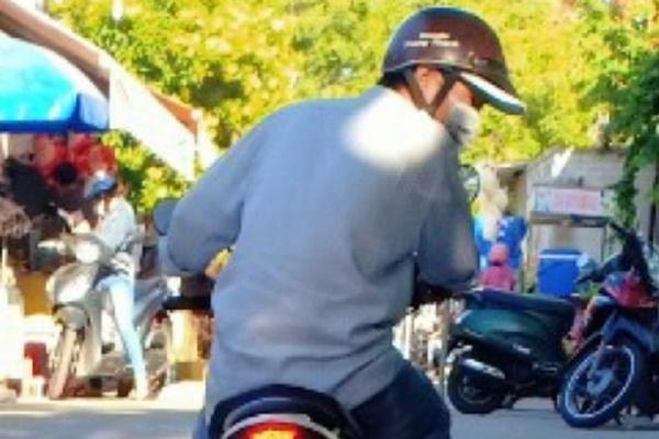 Công an điều tra vụ bé trai lớp 1 bị người lạ đưa lên xe chở đi-3