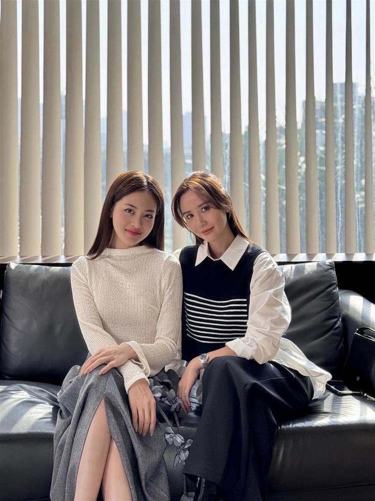 2 cô bạn gái Mạnh Trường đọ sắc, đọ phong cách trong hậu trường Chúng Ta Của 8 Năm Sau-2