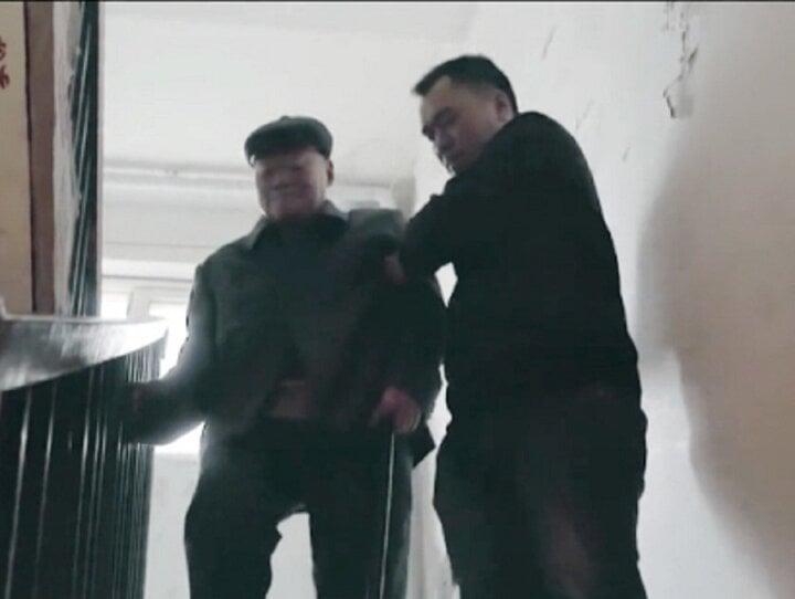 Anh bán trái cây được thừa kế tài sản 11 tỷ đồng từ người dưng-2