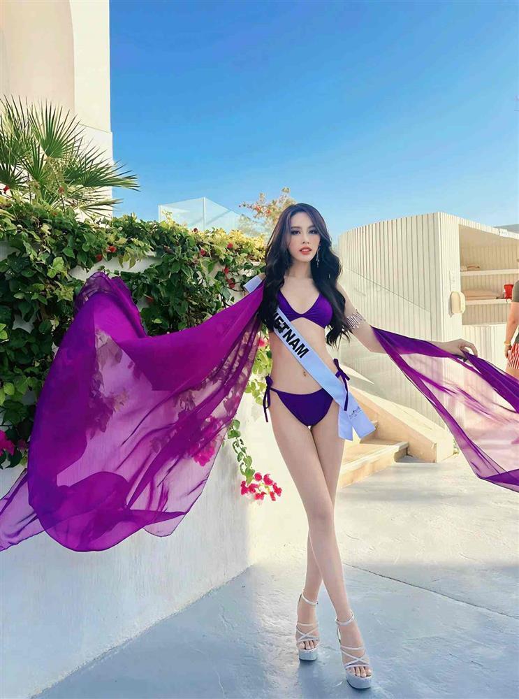 Những màn người đẹp Việt diễn áo tắm nổi bật 2023: Mỹ nhân đầu lắc lư gây bàn tán nhiều nhất-3