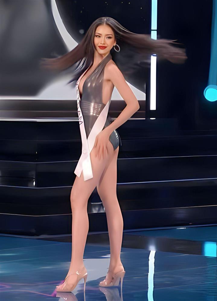 Những màn người đẹp Việt diễn áo tắm nổi bật 2023: Mỹ nhân đầu lắc lư gây bàn tán nhiều nhất-7