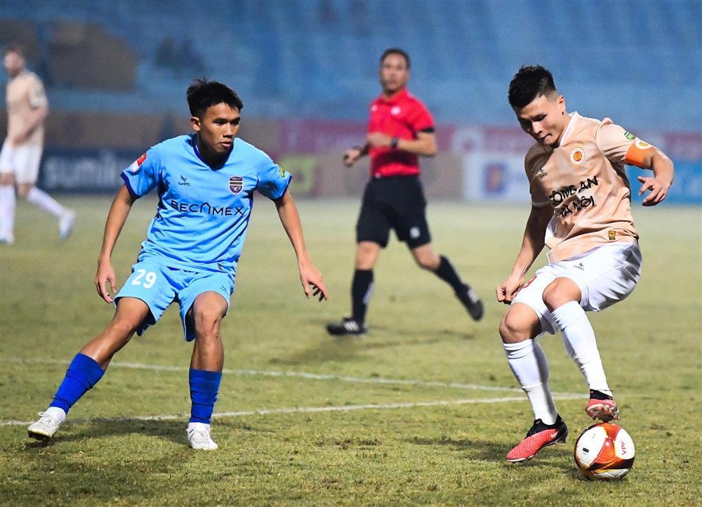 Quang Hải ghi bàn trước ngày ăn hỏi với Chu Thanh Huyền-9