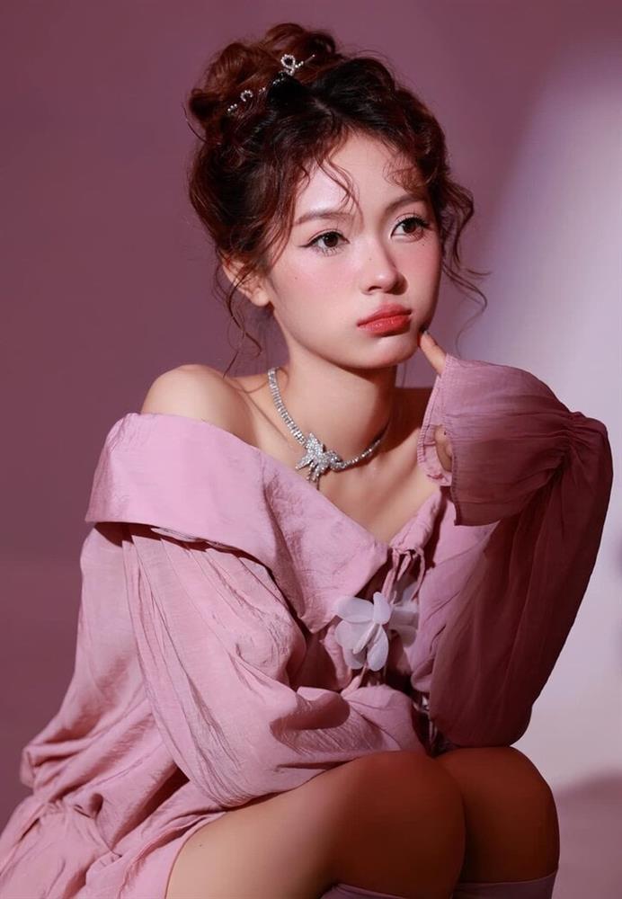 Hot girl Lạng Sơn đốn tim cộng đồng mạng với vẻ đẹp trong veo tựa sương mai-4