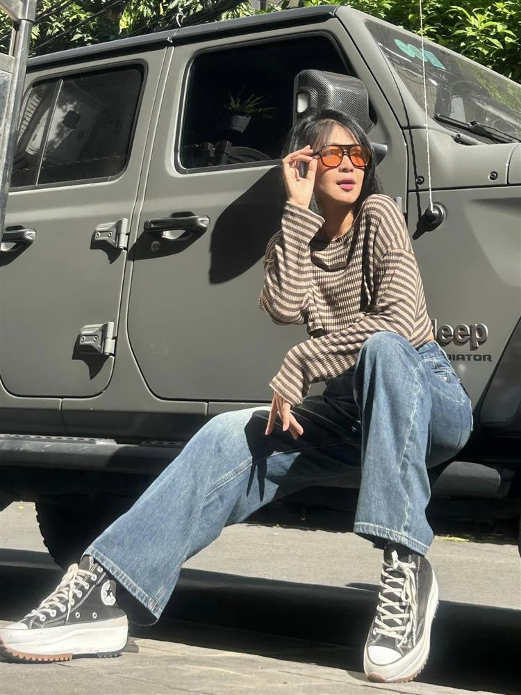 Vẻ sexy đời thực của Đinh Y Nhung đối lập với Nguyệt cam chịu trong Chúng Ta Phải Thật Hạnh Phúc-6