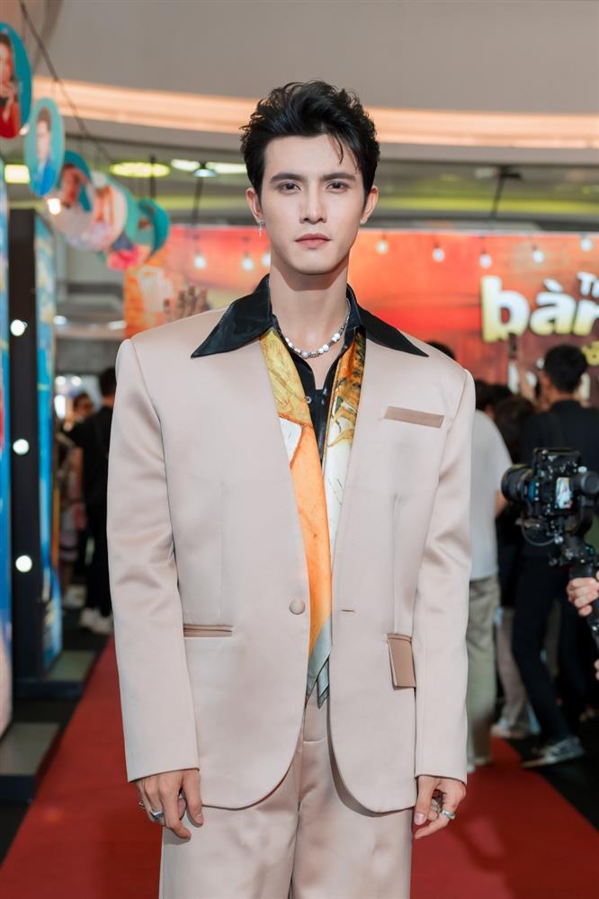 Diệu Nhi tiết lộ đóng cảnh hôn không hỏi ý Anh Tú-4