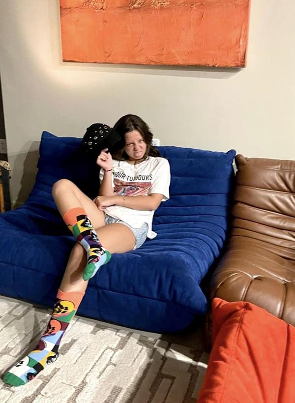 Con gái Bống Hồng Nhung: 11 tuổi có vẻ ngoài cá tính như thế nào?-3