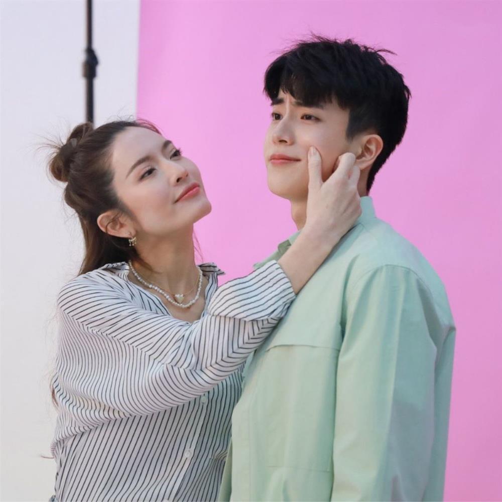 Tài tử Thái Lan gây sốt khi công khai hẹn hò đàn chị lớn hơn 16 tuổi-3