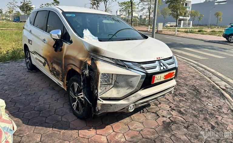 Cháy 3 ô tô trong khu nhà thu nhập thấp ở Hải Dương-2