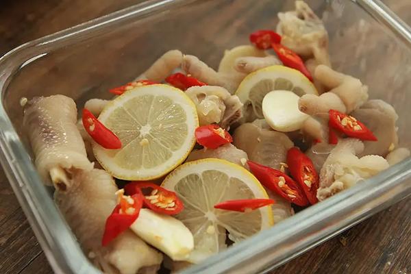 Mách bạn cách làm chân gà chua cay hấp dẫn đón Tết Nguyên đán 2024, ăn giải ngán siêu cuốn-4